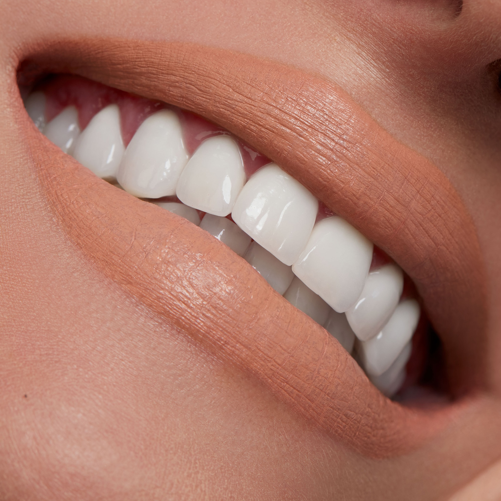 MONOCHROME MOMENT LIP CR&Egrave;ME (CREMA PARA LABIOS)